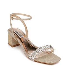 Badgley Mischka Harlow Crystal embellished in platinum Metallic textile  size 8